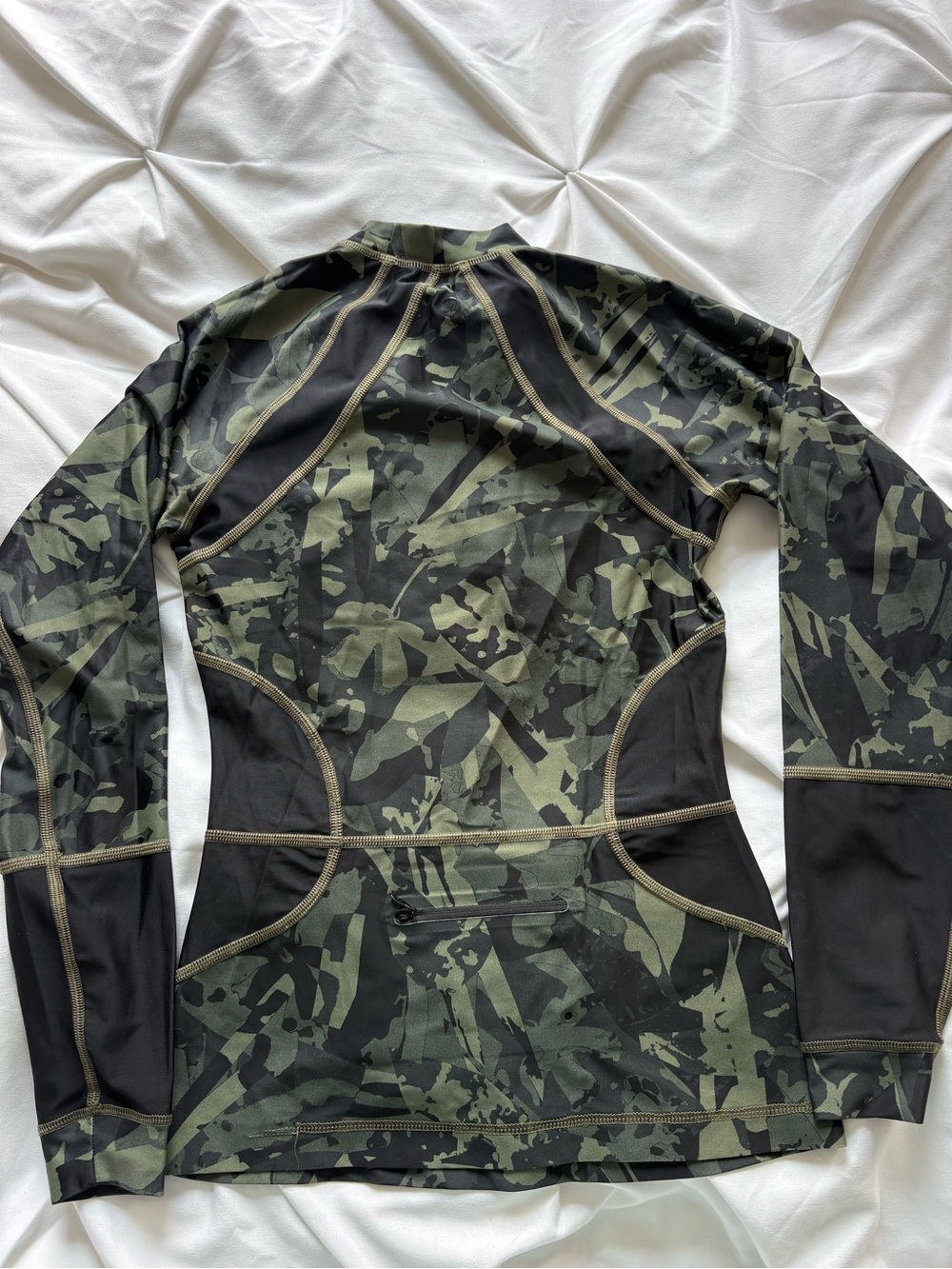Lululemon Swim Shirt Camo Long Sleeve - Women’s Size Small